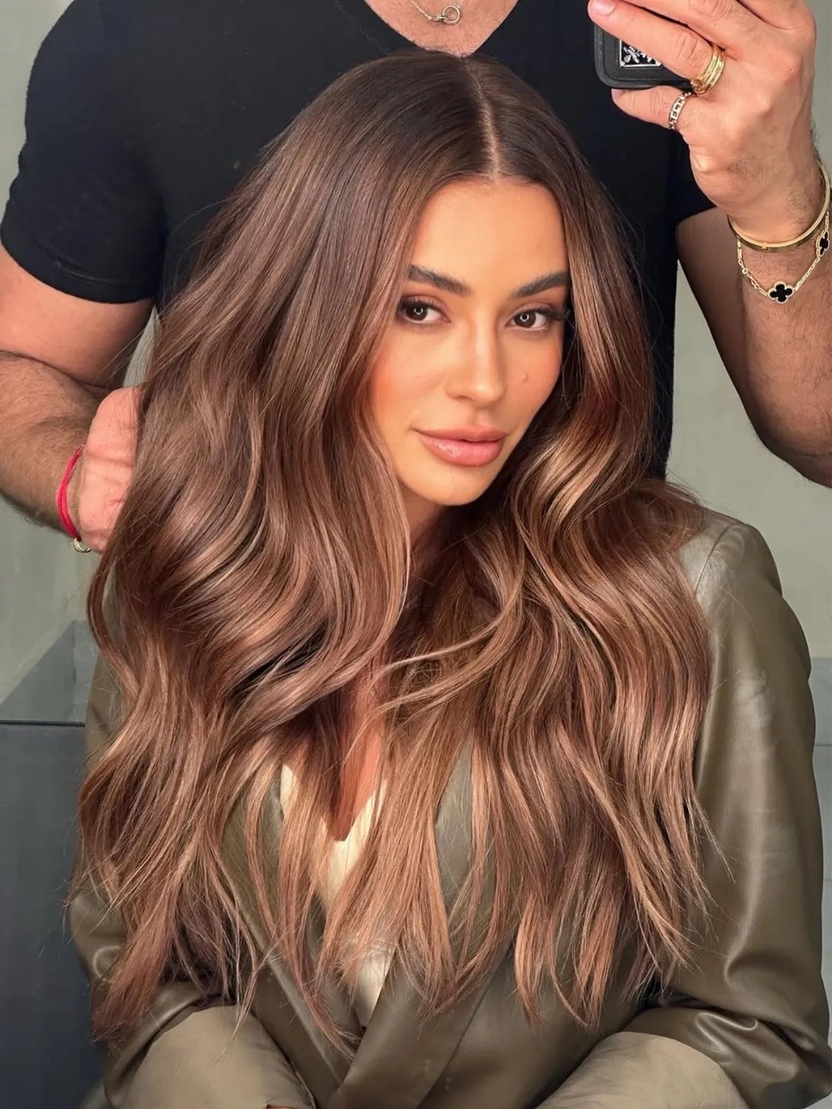 Medium Brown With Lighter Highlights, Mid-Back Medium Brown With Lighter Highlights, Mid-Back — Natural Hair Color Styles
