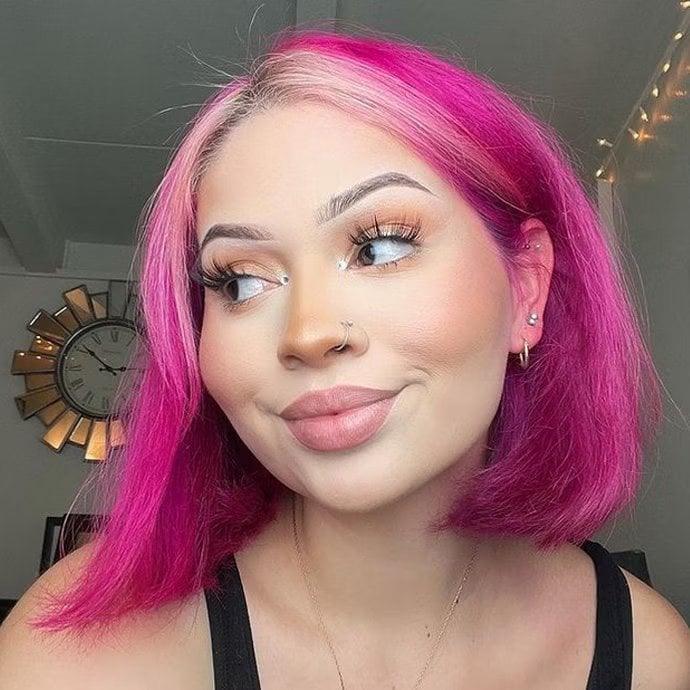Chin Length Two-Tone Pink Bob Chin Length Two-Tone Pink Bob — Pink Hair Dye Inspiration