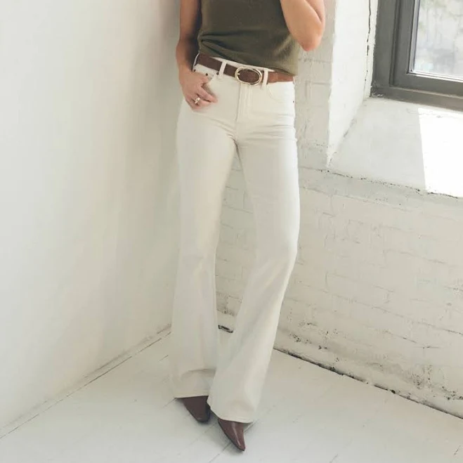 jeans Abercrombie & Fitch Women's High Rise Bootcut Jeans Abercrombie & Fitch $26.97