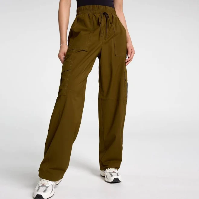 pants CALIA Women's Effortless Nyluxe Cinch Cargo Pant DICK'S Sporting Goods $40.47