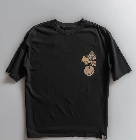 top Cotton Graphic T-Shirt Iron & Resin $31.85