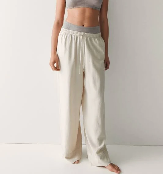 bottom H&M Ladies Wide-Leg Linen-Blend Pants H&M $29.99