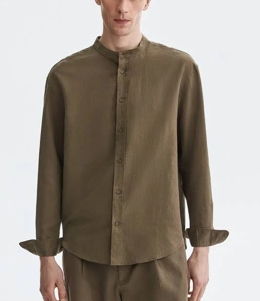 top H&M Men's Relaxed-Fit Linen-Blend Shirt H&M $39.99