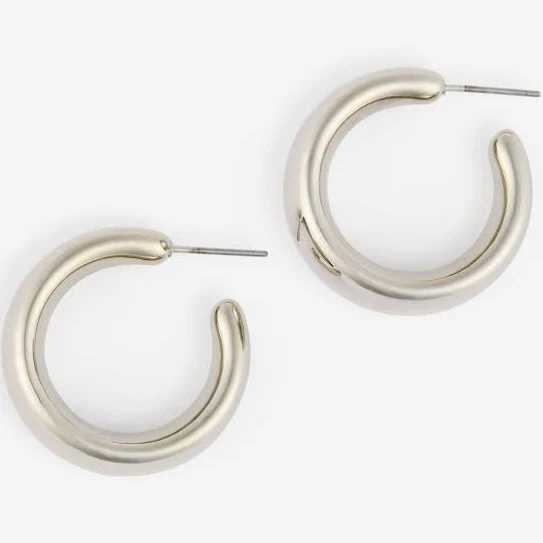 accessory Mia & Tess Medium Sleek Hoop Earrings The Paper Store $12.99