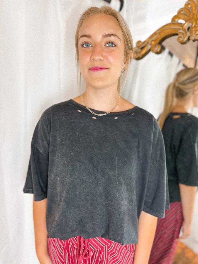 t-shirt Oversize Vintage Wash Distressed Tee Zen + Zeus Clothing Co. $20