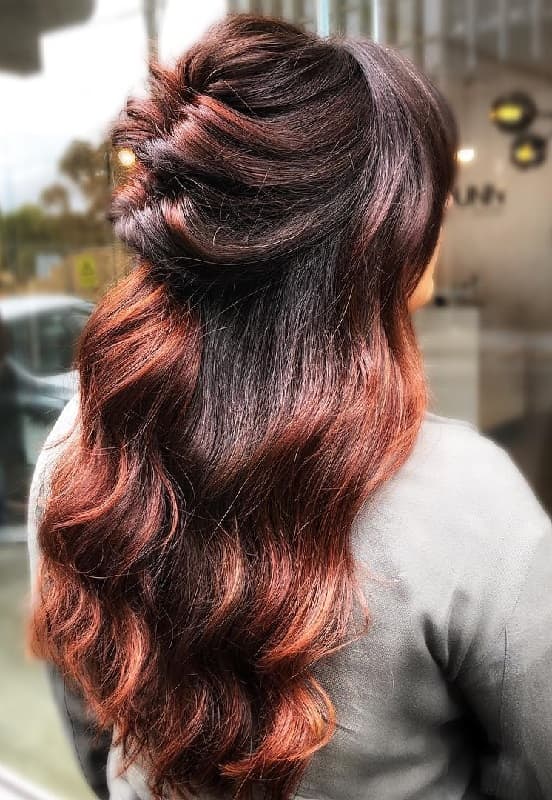 Thick Mid-Back Waves With Seamless Auburn Balayage — Simple Auburn Balayage