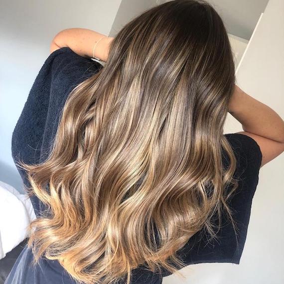Mid-Back With Blonde Balayage Gradient, Wavy — Simple Balayage