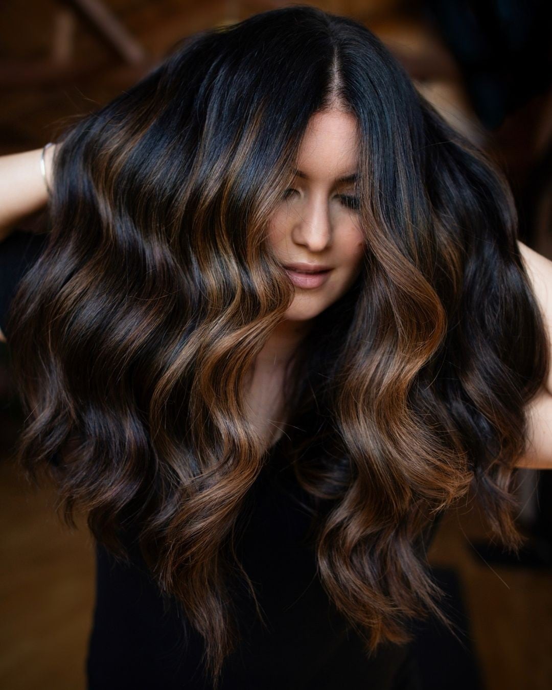 Mid-Back Waves With Seamless Caramel Balayage, Wavy — Simple Balayage