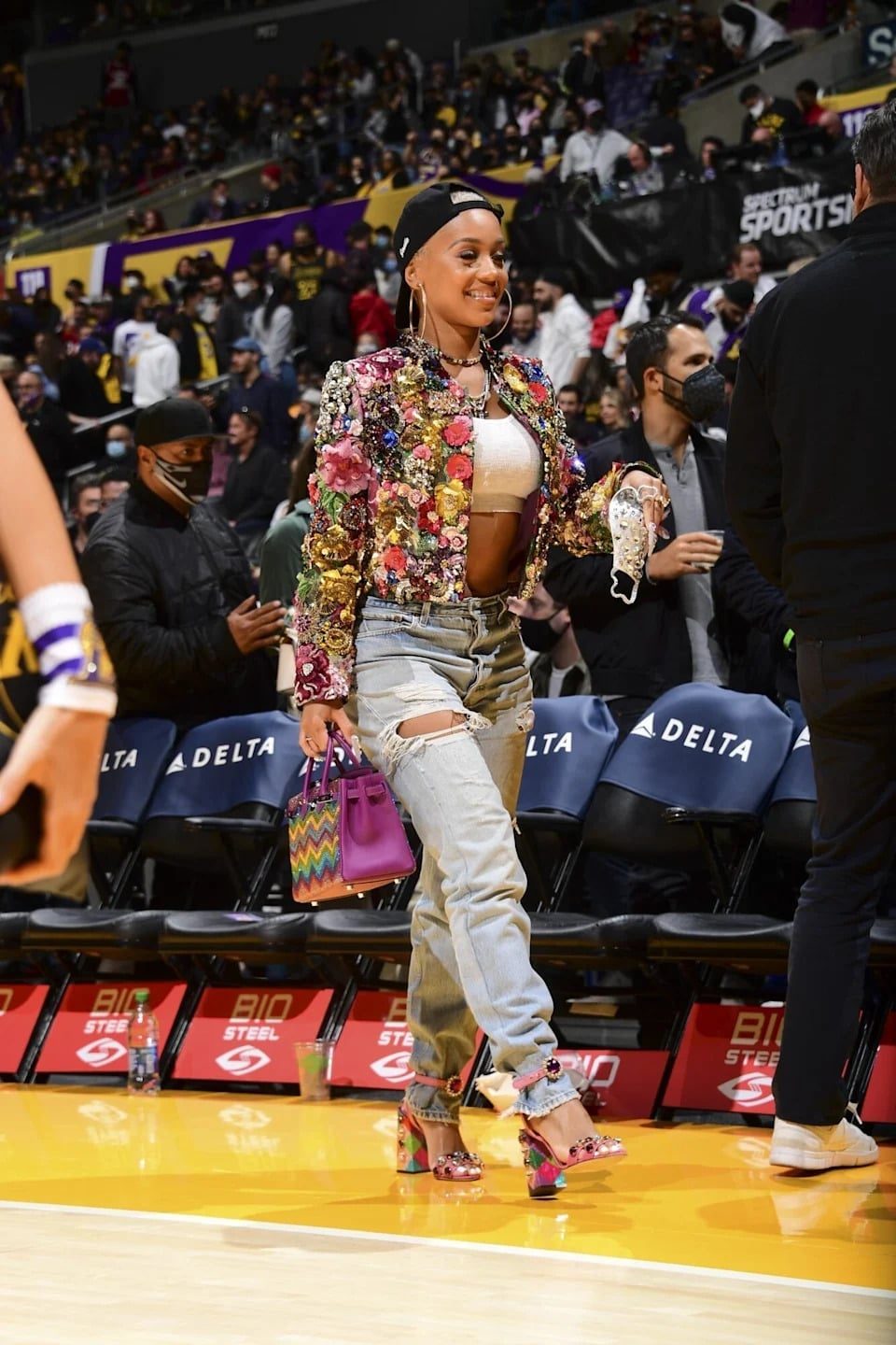 Sequined Jacket with Distressed Jeans and Embellished Heels Sequined Jacket with Distressed Jeans and Embellished Heels — Simple Basketball Game Outfits