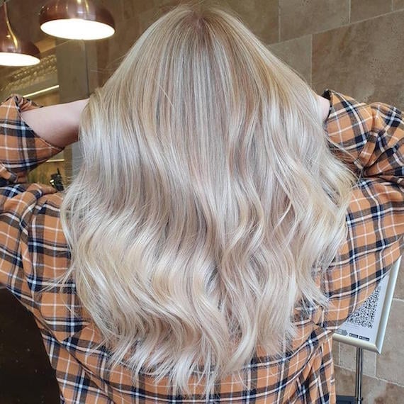 Mid-Back Beige Blonde With Subtle Highlights Mid-Back Beige Blonde With Subtle Highlights — Simple Beige Blonde Hair