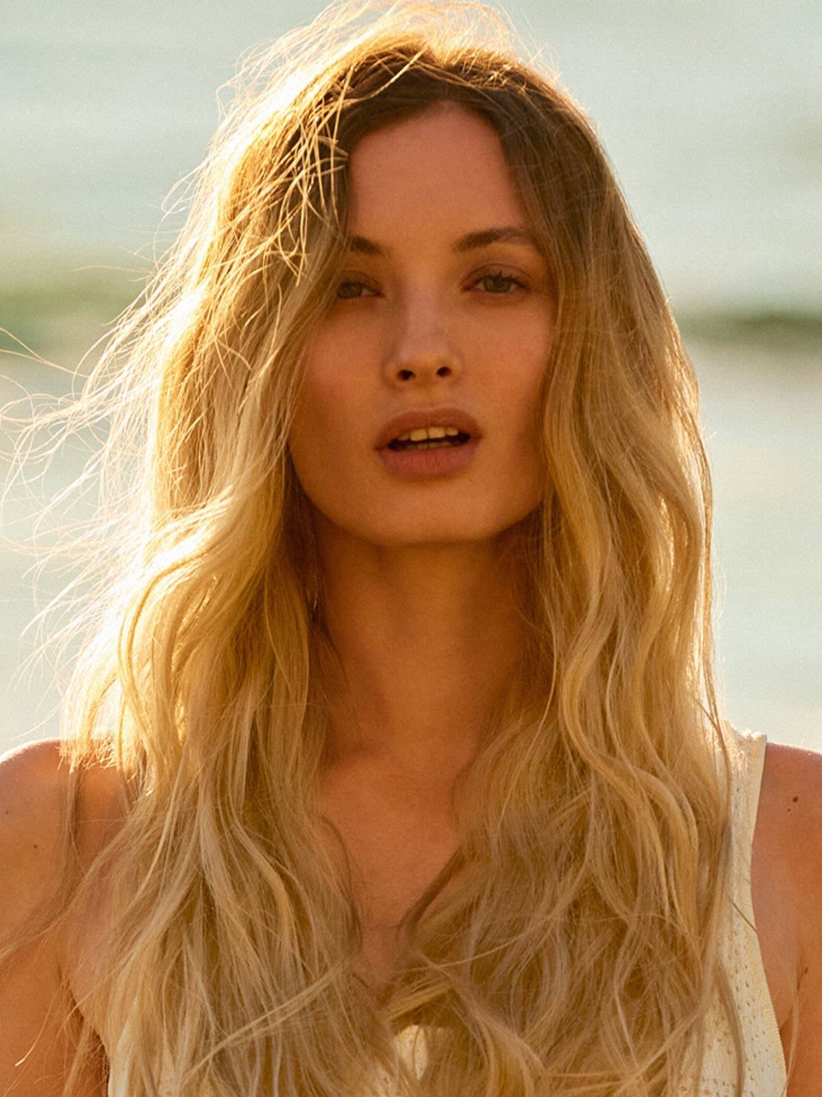 Mid-Back Air-Dried Balayage With Creating A Lived-In Effect Mid-Back Air-Dried Balayage With Creating A Lived-In Effect — Simple Beige Blonde Hair