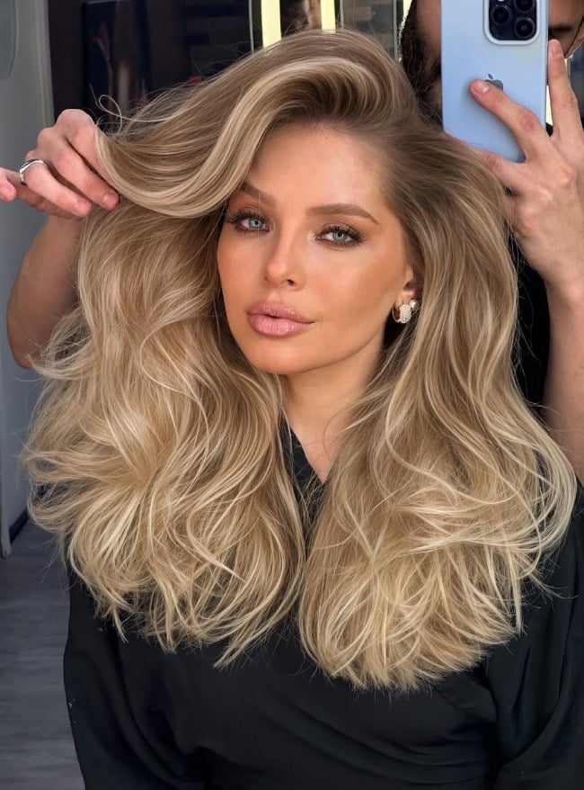 Mid-Back Creamy Beige Blonde With Gloss Mid-Back Creamy Beige Blonde With Gloss — Simple Beige Blonde Hair