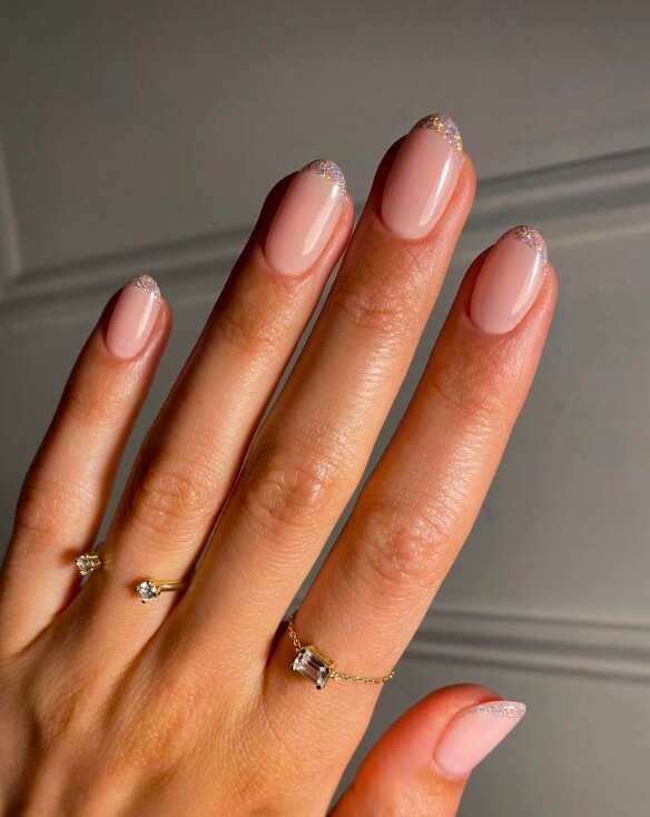 Subtle Glitter French Short Oval Nails Subtle Glitter French Short Oval Nails — Simple Birthday Nails