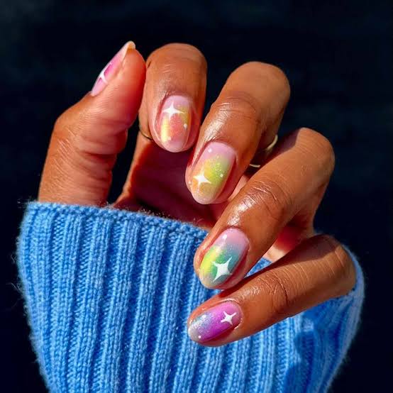 Pink White Aurora Gradient Star Accents Nails Pink White Aurora Gradient Star Accents Nails — Simple Birthday Nails