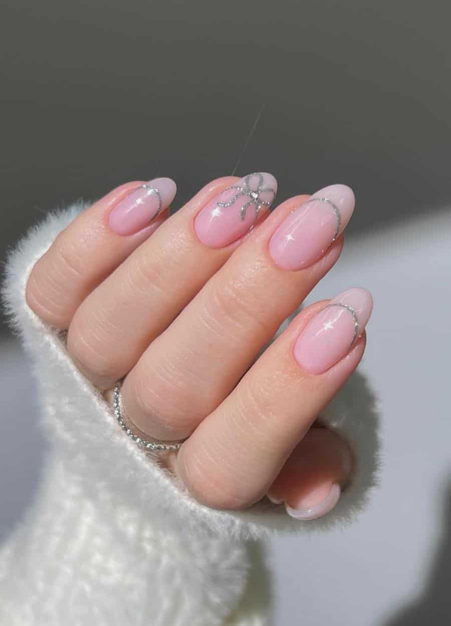 Silver Line Art Bow Medium Oval Nails Silver Line Art Bow Medium Oval Nails — Simple Birthday Nails