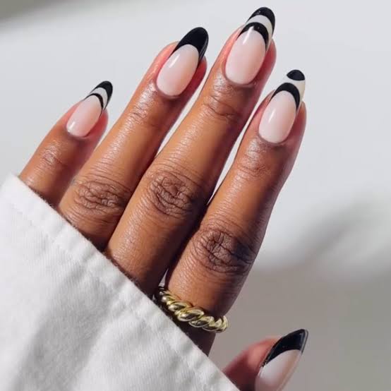 Medium Almond Sharp Black French Tips, Glossy — Simple Black French Nails