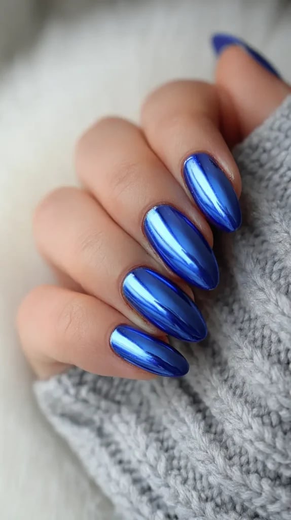Deep Blue Chrome Medium Almond Nails Deep Blue Chrome Medium Almond Nails — Simple Blue Chrome Nails