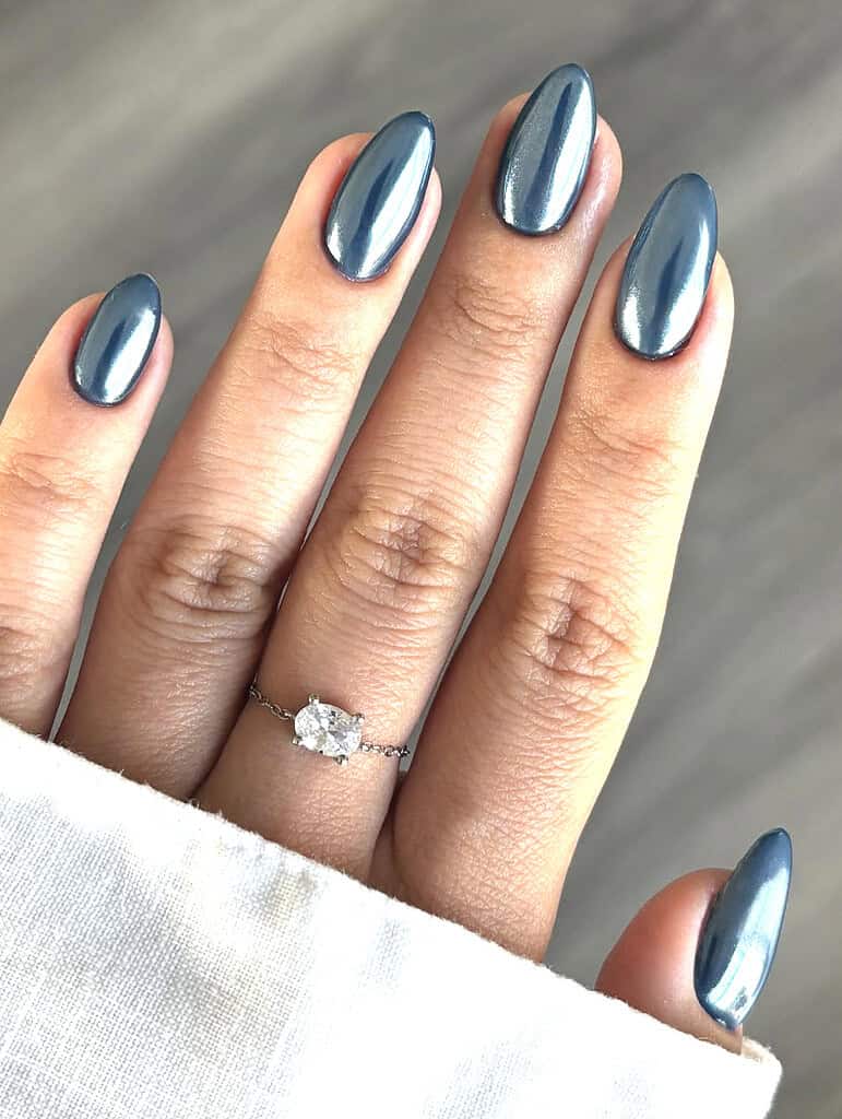 Dark Blue Chrome Medium Almond Nails Dark Blue Chrome Medium Almond Nails — Simple Blue Chrome Nails