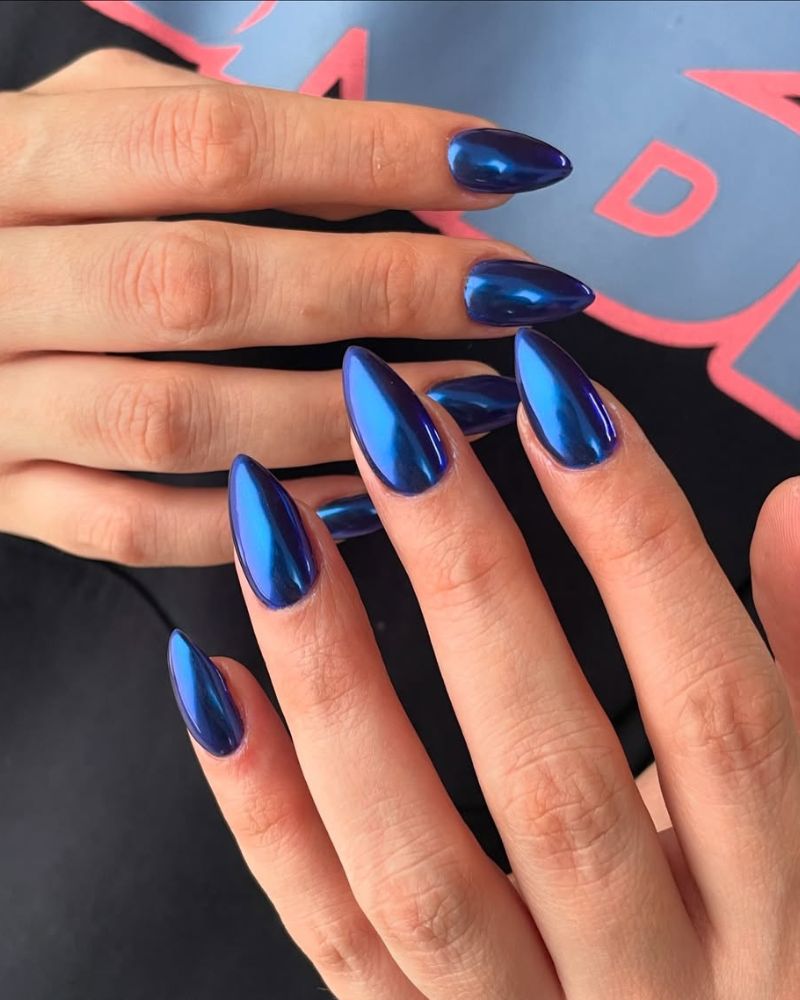 Deep Metallic Blue Chrome Oval Nails Deep Metallic Blue Chrome Oval Nails — Simple Blue Chrome Nails