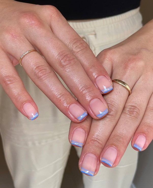Short Square Nails With Thin Blue French Tips, квадрат — Simple Blue French Tip Nails