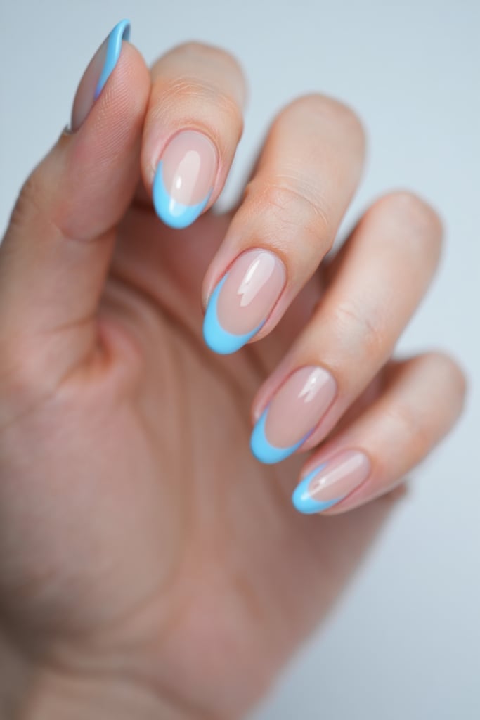 Short Oval Nails With Delicate Light Blue French Tips, Glossy — Simple Blue French Tip Nails