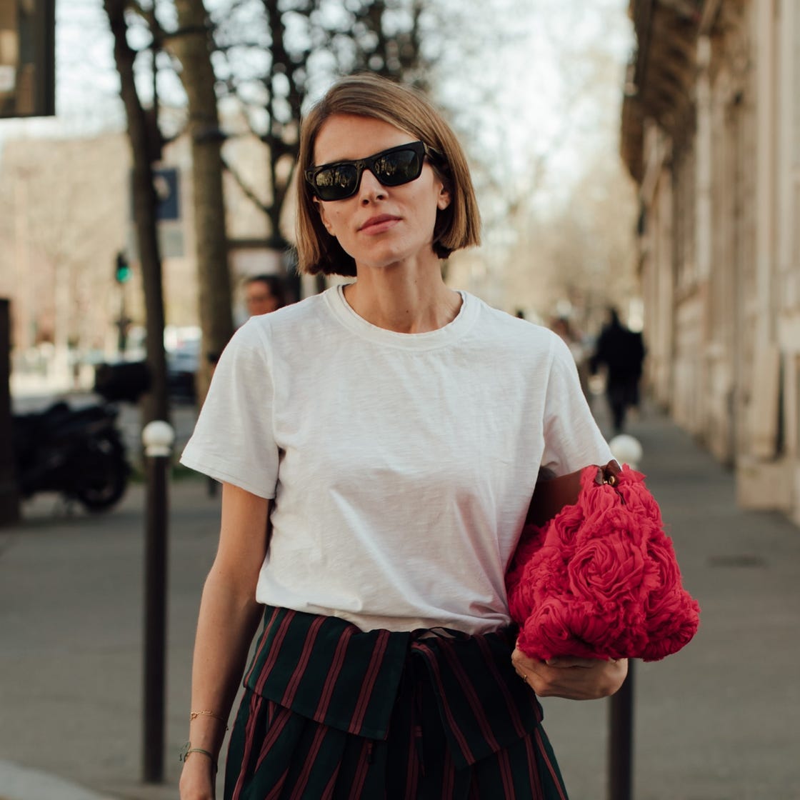 Medium Blonde Bob Effortless Style — Simple Blunt Bob