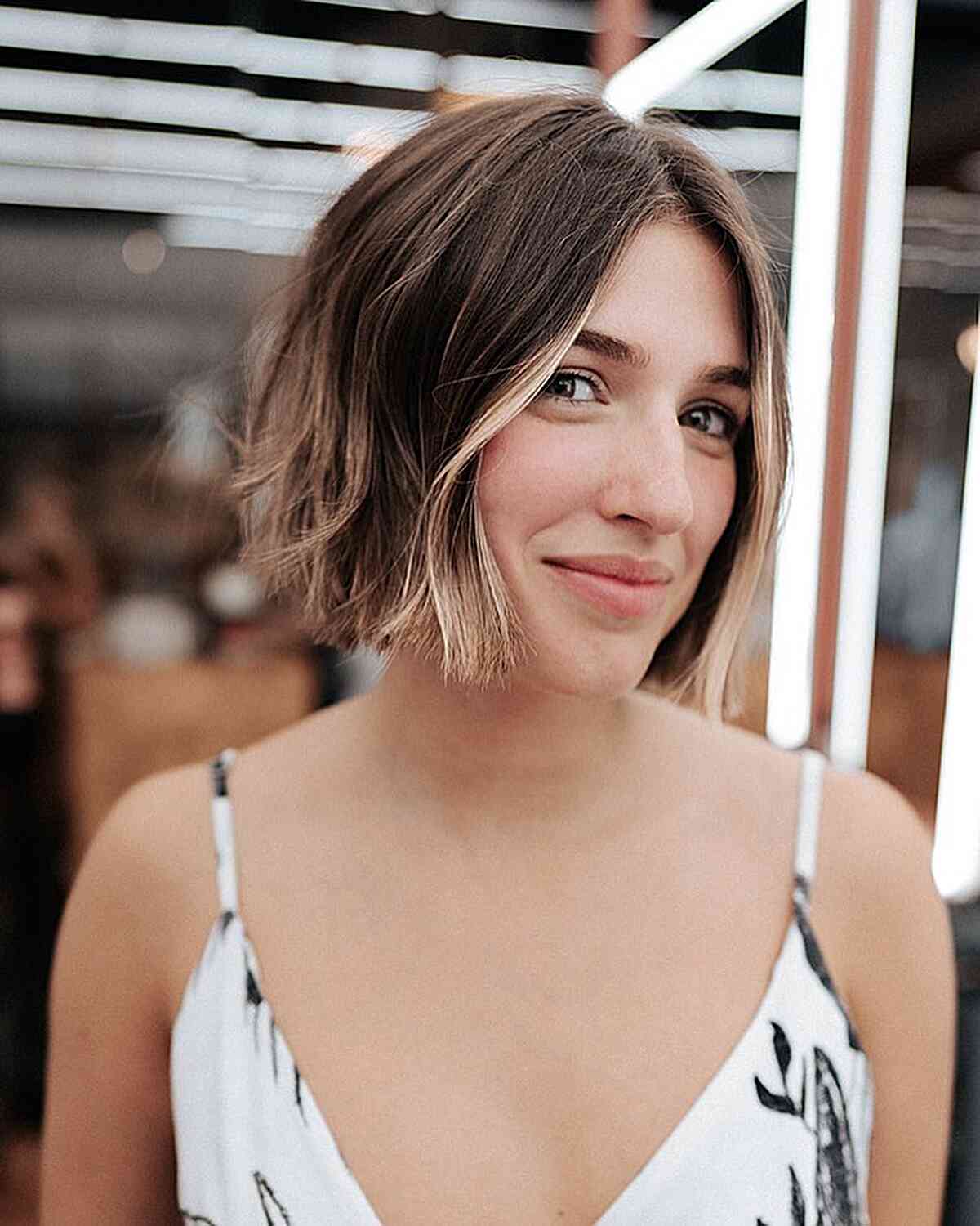 Chin Length Dark Blonde Bob With Layered Ends Chin Length Dark Blonde Bob With Layered Ends — Simple Bob with Highlights