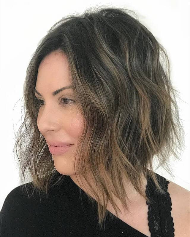 Angled Bob With Subtle Highlights And Waves Angled Bob With Subtle Highlights And Waves — Simple Bob with Highlights