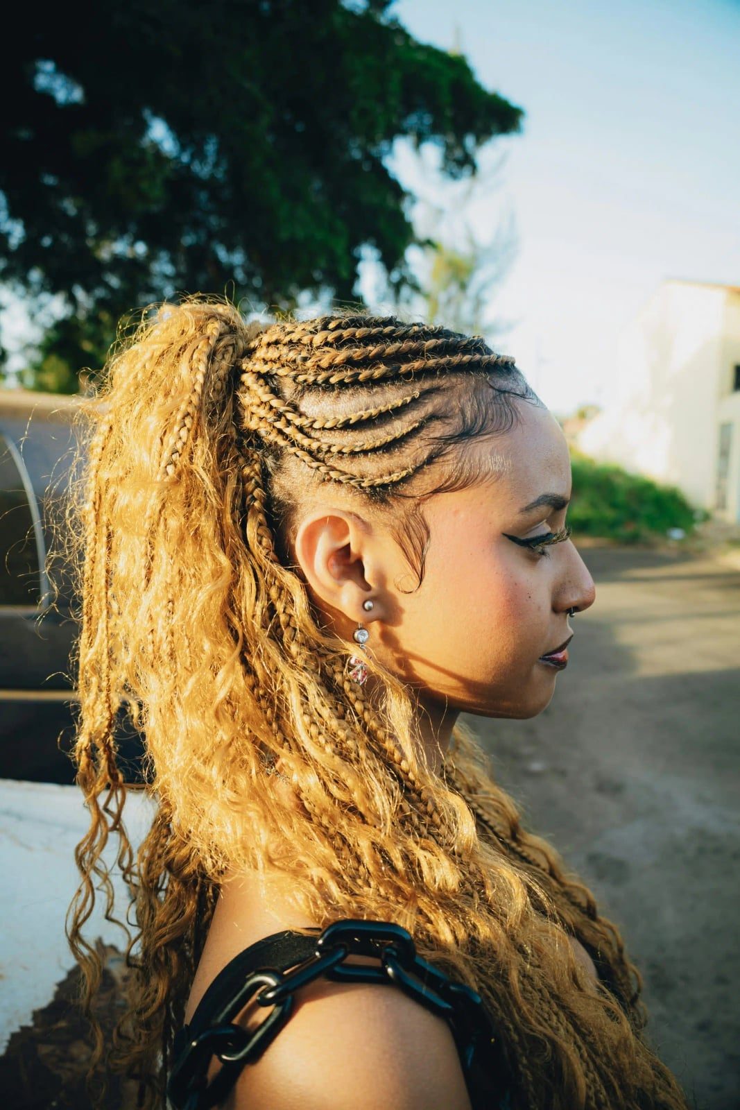 Mid-Back Blonde Box Braids Ponytail With Loose Curls — Simple Boho Braids