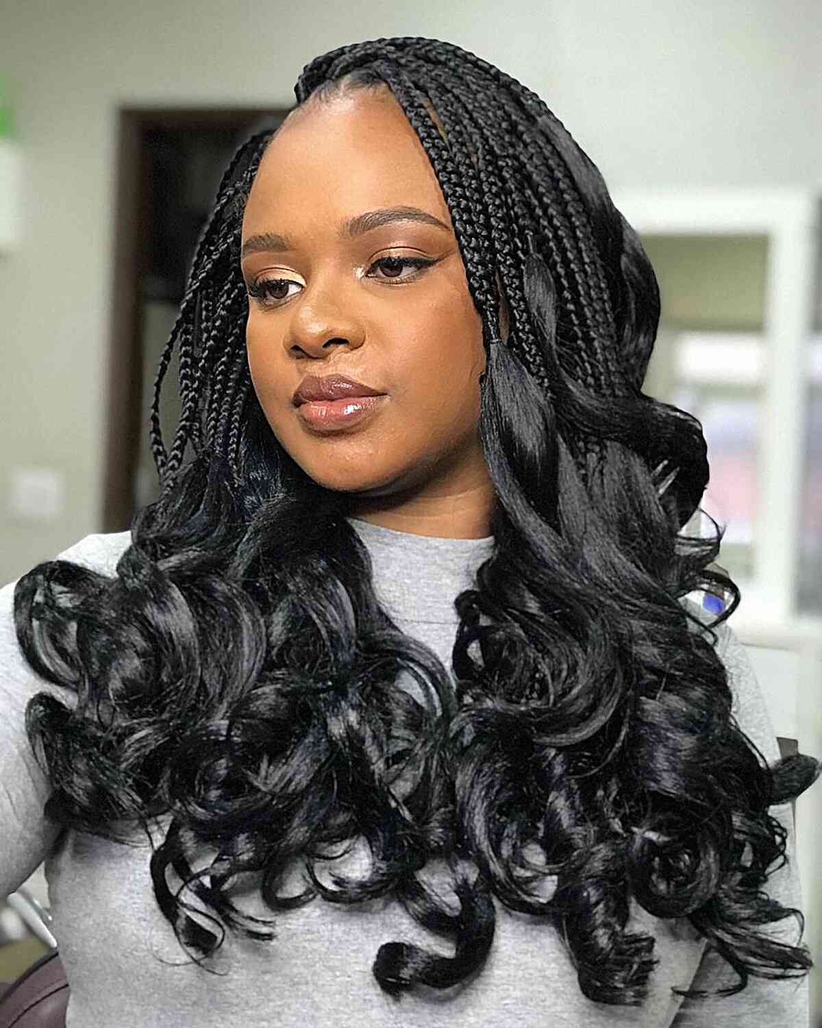 Mid-Back Knotless Braids With Blonde Tips — Simple Braids for Black Women
