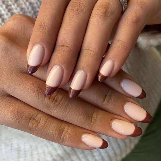 Medium Oval Classic Brown French — Simple Brown French Tip Nails