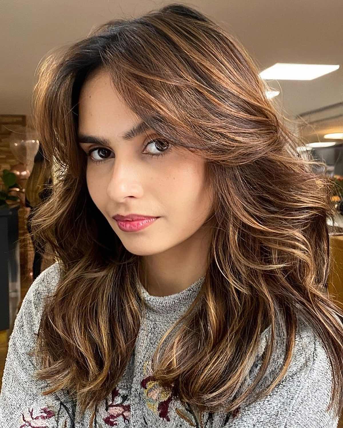 Shoulder-Length Layers With Face-Framing Bangs — Simple Brown Highlights