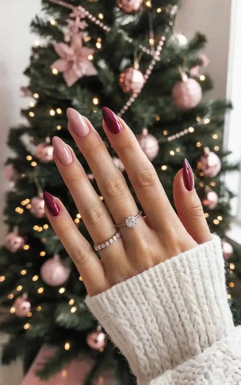 Classic Burgundy French Tip Almond Nails, Office-Safe Version Classic Burgundy French Tip Almond Nails, Office-Safe Version — Simple Burgundy Nails Art