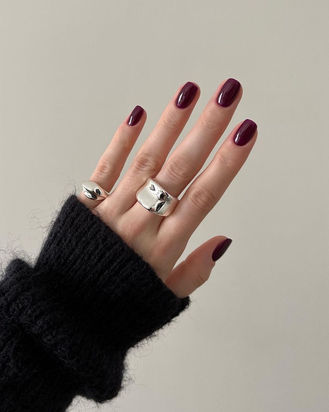 Rich Glossy Burgundy Oval Nails Rich Glossy Burgundy Oval Nails — Simple Burgundy Nails Art