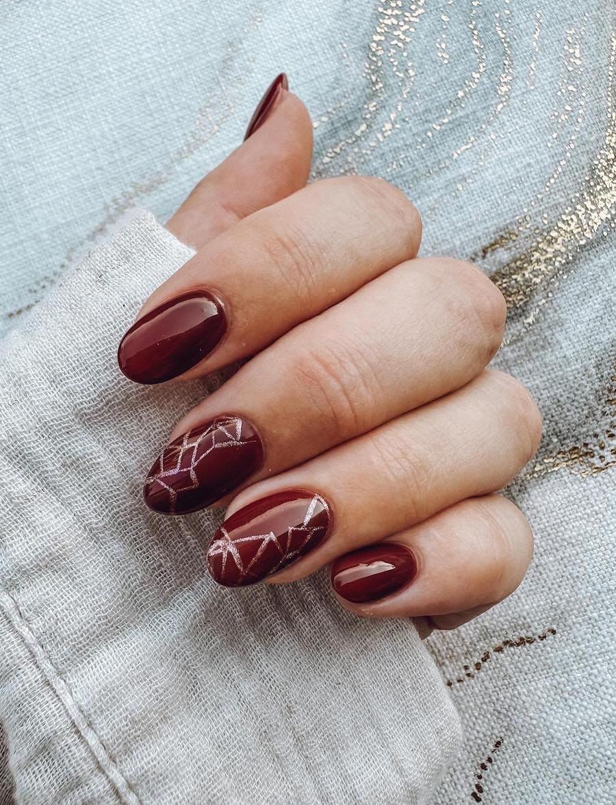 Burgundy Oval Nails with Silver Geometric Art Burgundy Oval Nails with Silver Geometric Art — Simple Burgundy Nails Art