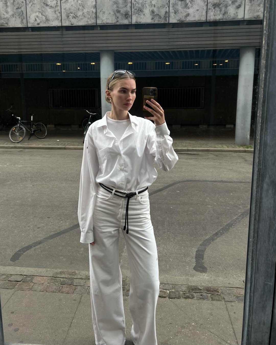 Monochromatic White Outfit With Wide Leg Trousers — Simple Button Down Outfits