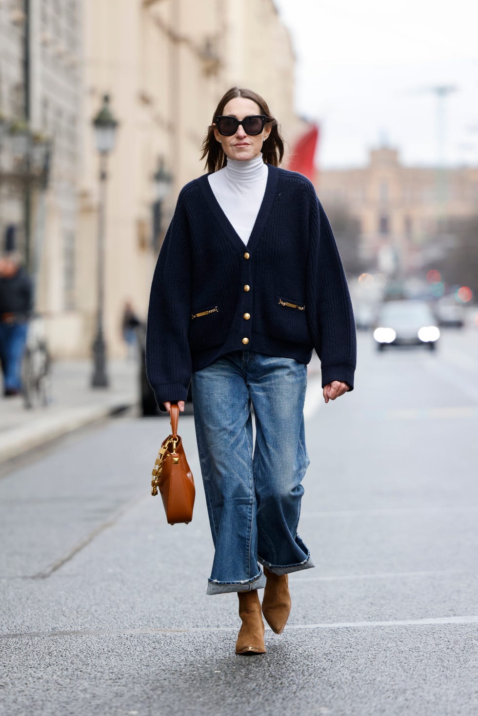 Navy Cardigan with Gold Buttons and Wide Leg Jeans Navy Cardigan with Gold Buttons and Wide Leg Jeans — Simple Cardigan Outfits Ideas