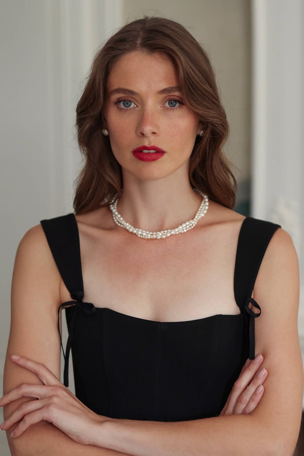 Fitted Black Sleeveless Dress and Pearls Fitted Black Sleeveless Dress and Pearls — Simple Casino Outfits