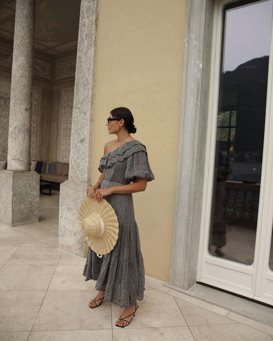Grey Gingham Midi Dress With Tiered Skirt Grey Gingham Midi Dress With Tiered Skirt — Simple Casual Dresses Outfits