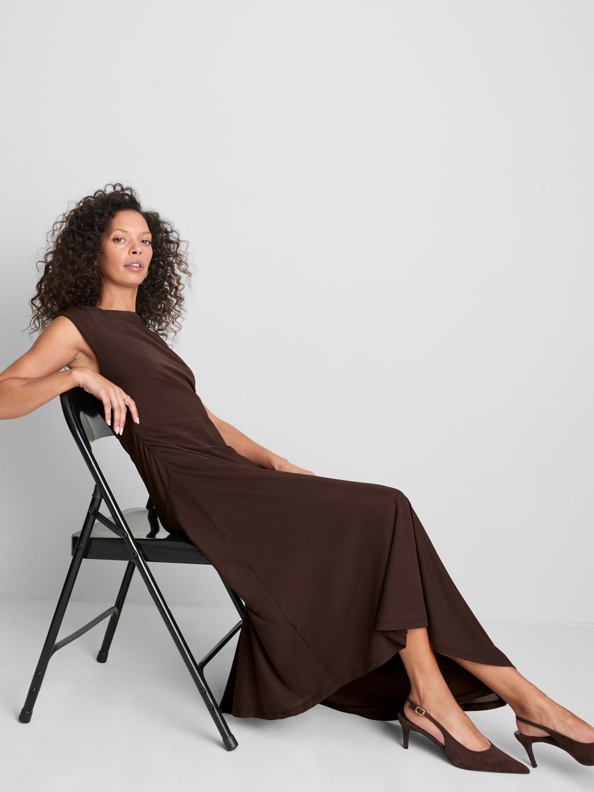 Long Dark Brown Jersey Knit Dress With Asymmetrical Hem Long Dark Brown Jersey Knit Dress With Asymmetrical Hem — Simple Casual Dresses Outfits