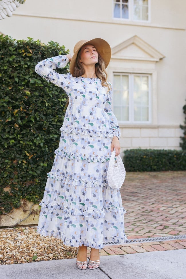 Floral Print Tiered Maxi Dress With Wide Brim Hat Floral Print Tiered Maxi Dress With Wide Brim Hat — Simple Casual Dresses Outfits