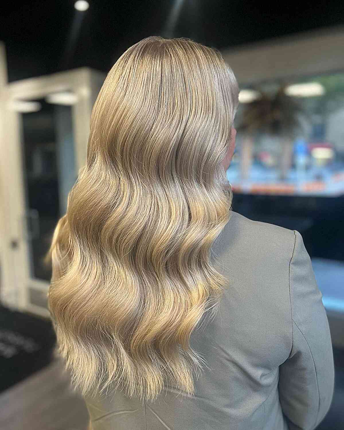 Mid-Back Champagne Blonde With Ash Tones Mid-Back Champagne Blonde With Ash Tones — Simple Champagne Blonde