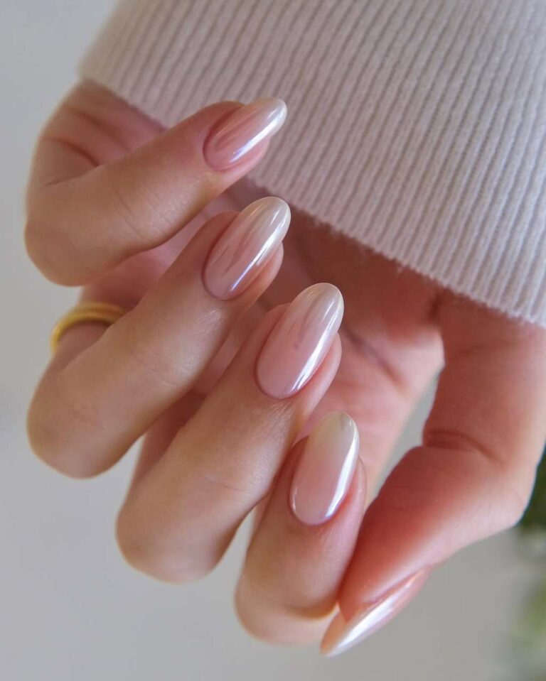 26 Simple Champagne Nails 2027 for a Glamorous Finish