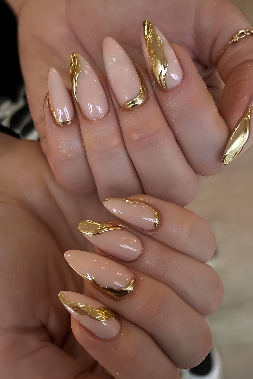 Light Pink Almond Nails with Gold Accents Light Pink Almond Nails with Gold Accents — Simple Champagne Nails