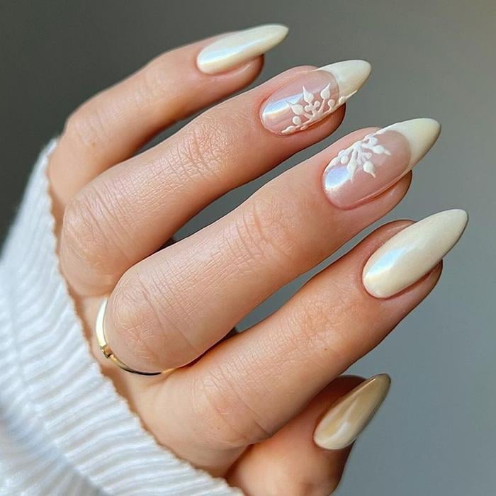Shimmering Champagne Silver Almond Nails Shimmering Champagne Silver Almond Nails — Simple Champagne Nails
