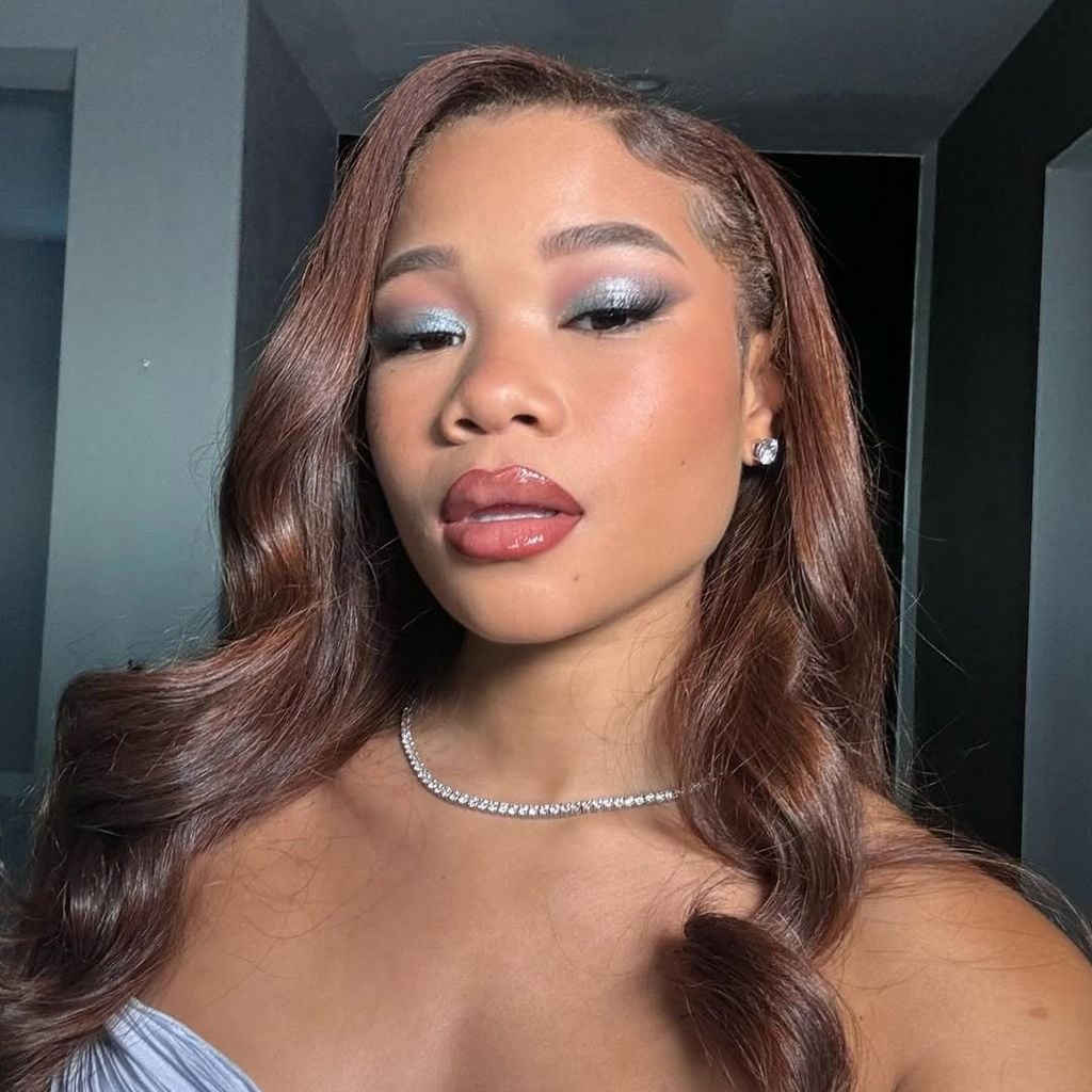 Shoulder Length Waves With Curtain Bangs Shoulder Length Waves With Curtain Bangs — Simple Chestnut Hair