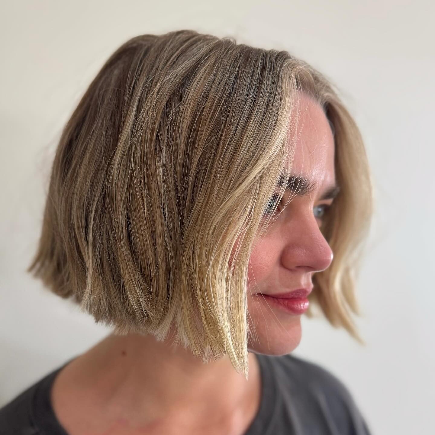 Ash Blonde Bob With Soft Waves Ash Blonde Bob With Soft Waves — Simple Chin Length Bob