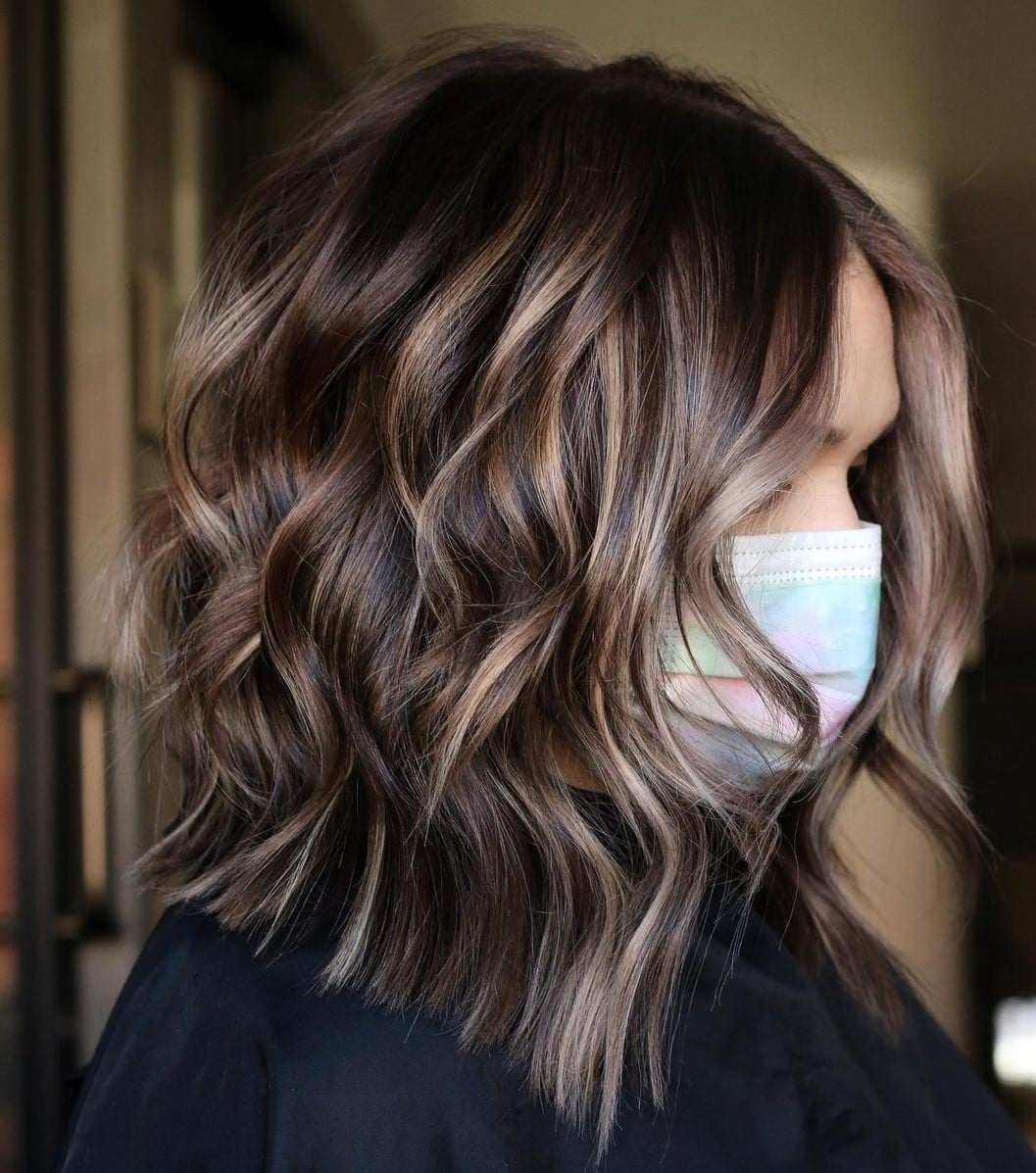 Long Layered Dark Chocolate With Lighter Brown Highlights Long Layered Dark Chocolate With Lighter Brown Highlights — Simple Chocolate Highlights