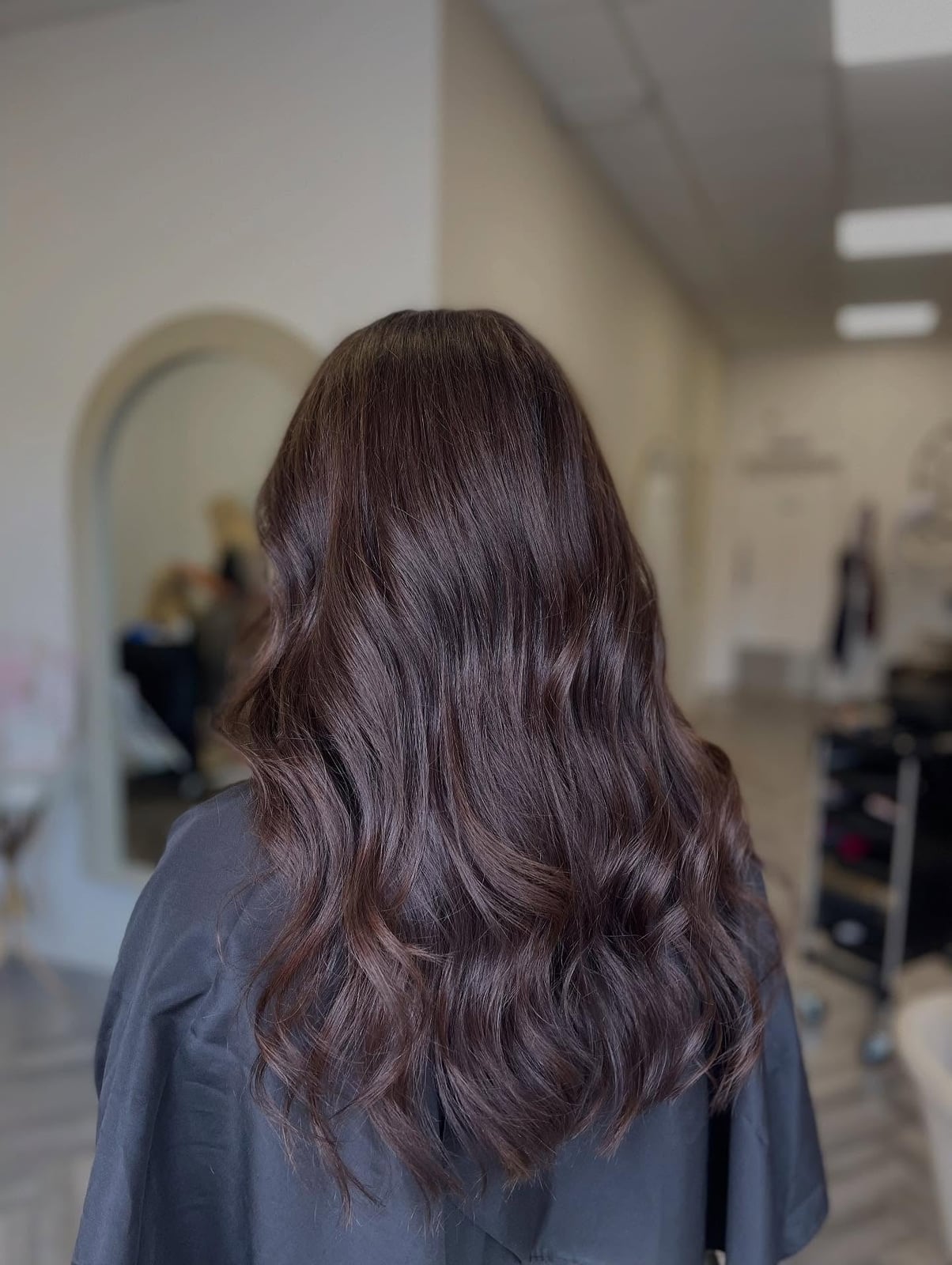 Mid-Back Dark Chocolate With Subtle Lighter Brown, Everyday Version Mid-Back Dark Chocolate With Subtle Lighter Brown, Everyday Version — Simple Chocolate Highlights