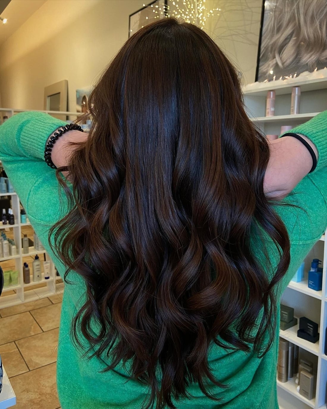 Mid-Back Deep Chocolate With Subtle Caramel Highlights Mid-Back Deep Chocolate With Subtle Caramel Highlights — Simple Chocolate Highlights